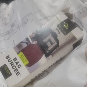 Travelon Bag Bungee in Black and Red